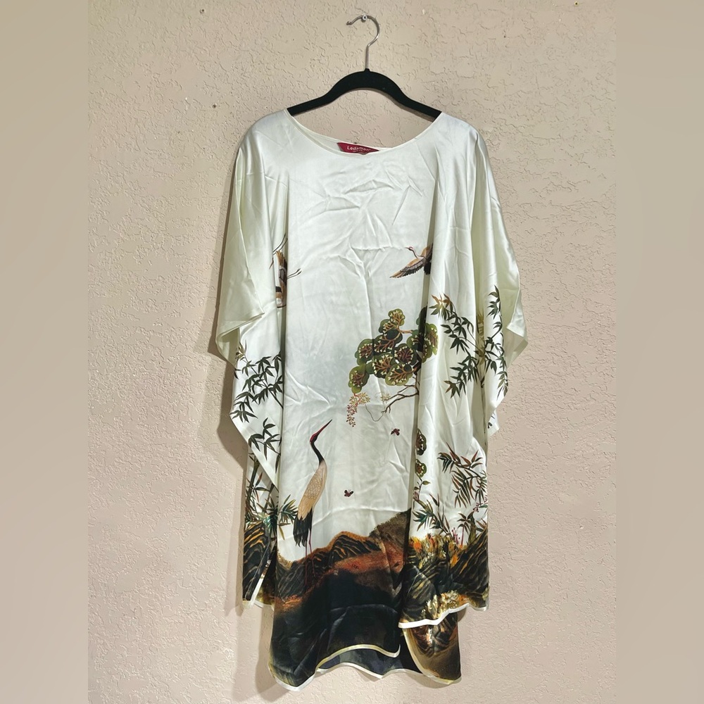 Ledamon Women's 100% Silk Short Robe Bathrobe Nightgown Pajama Batwing Sleeved